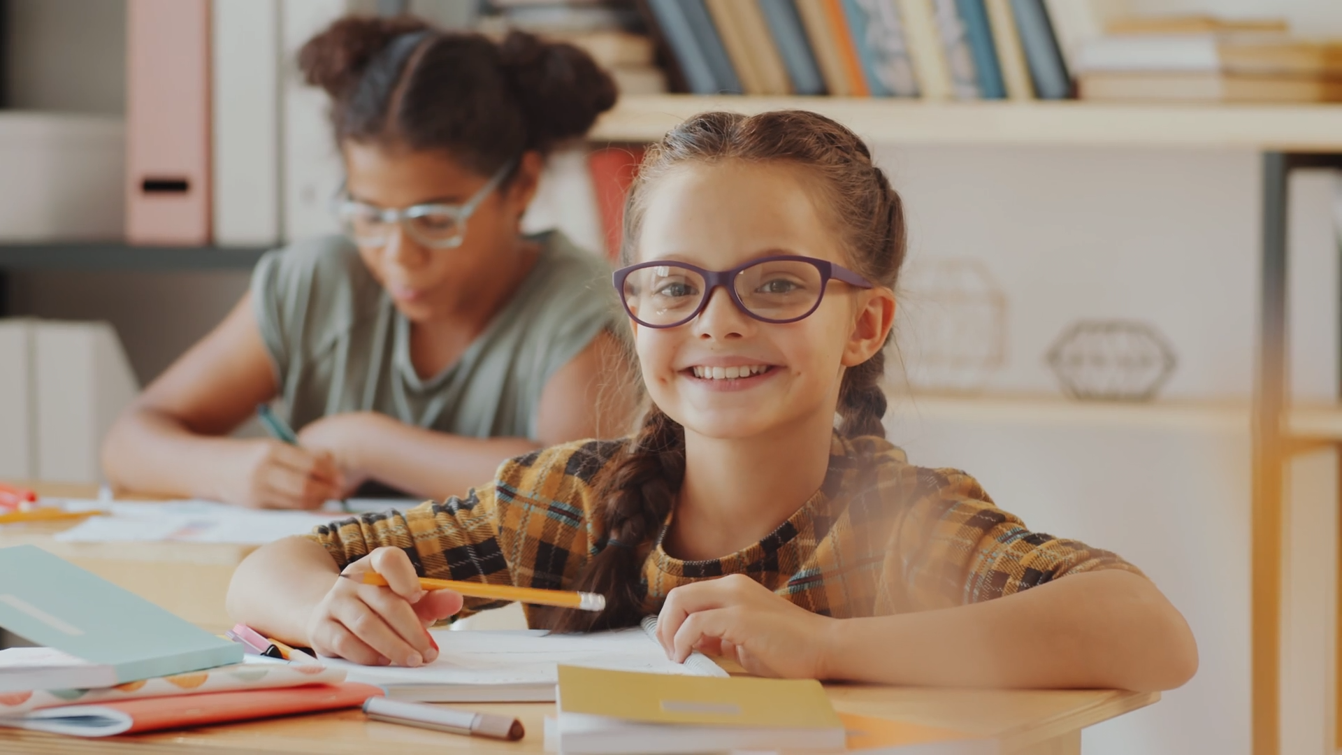 Kids sunglasses lifestyle image